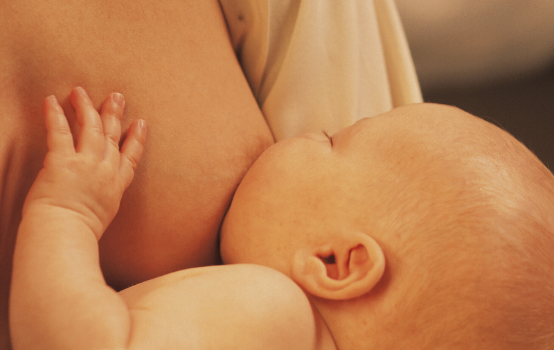 Comment raffermir les seins après l’allaitement ?